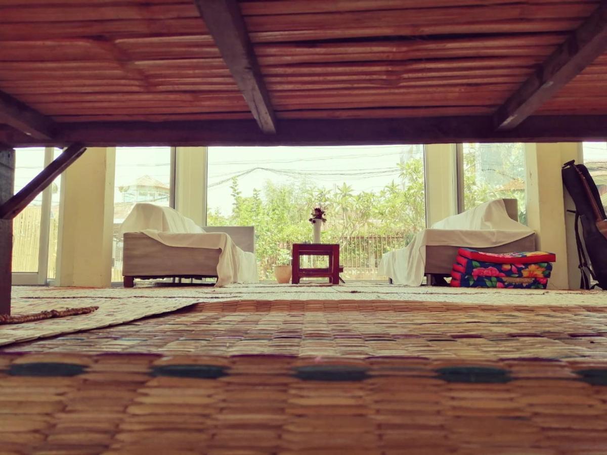 Vanpila Savannakhet Exterior foto